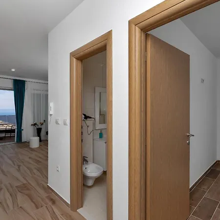 Medo Lägenhet Makarska